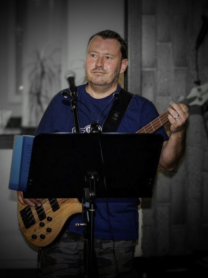TOMÁŠ